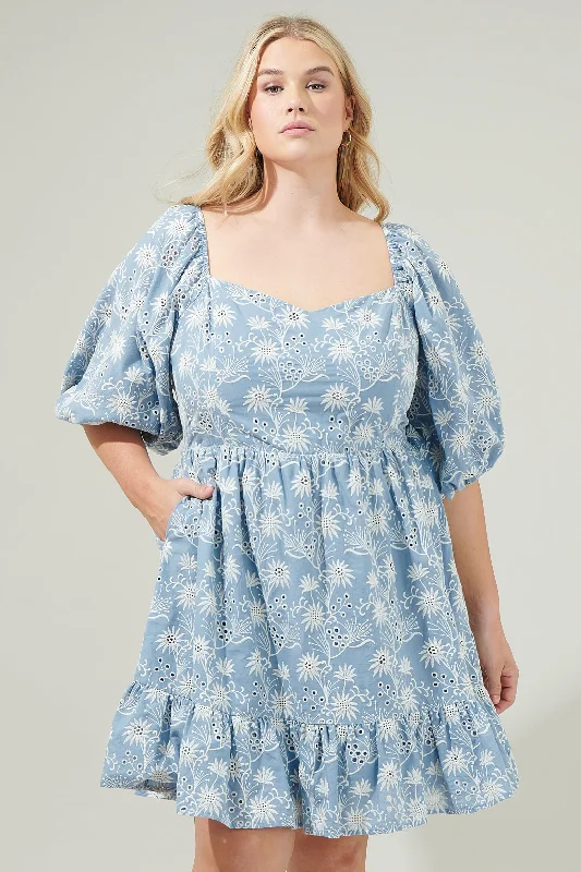 Chiffon Summer Mini Dresses-Moonflower Eyelet Evy Sweetheart Mini Dress Curve