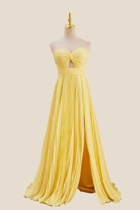 Yellow Sleeveless Maxi Dresses-Strapless Yellow Pleated Chiffon Long Dress